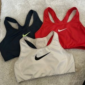 Nike sports bra bundle
